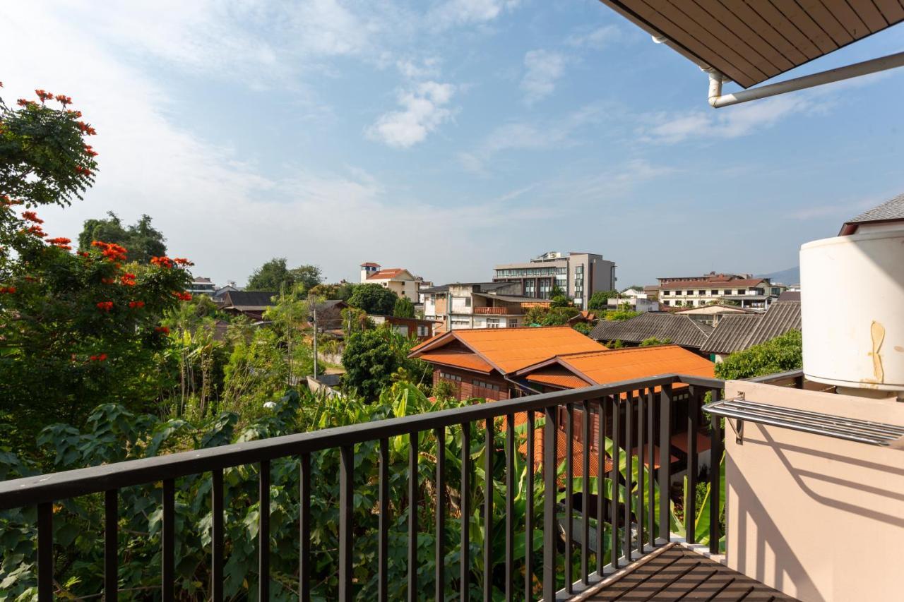 Studio 365 Serviced Apartments Chiang Mai Exteriör bild