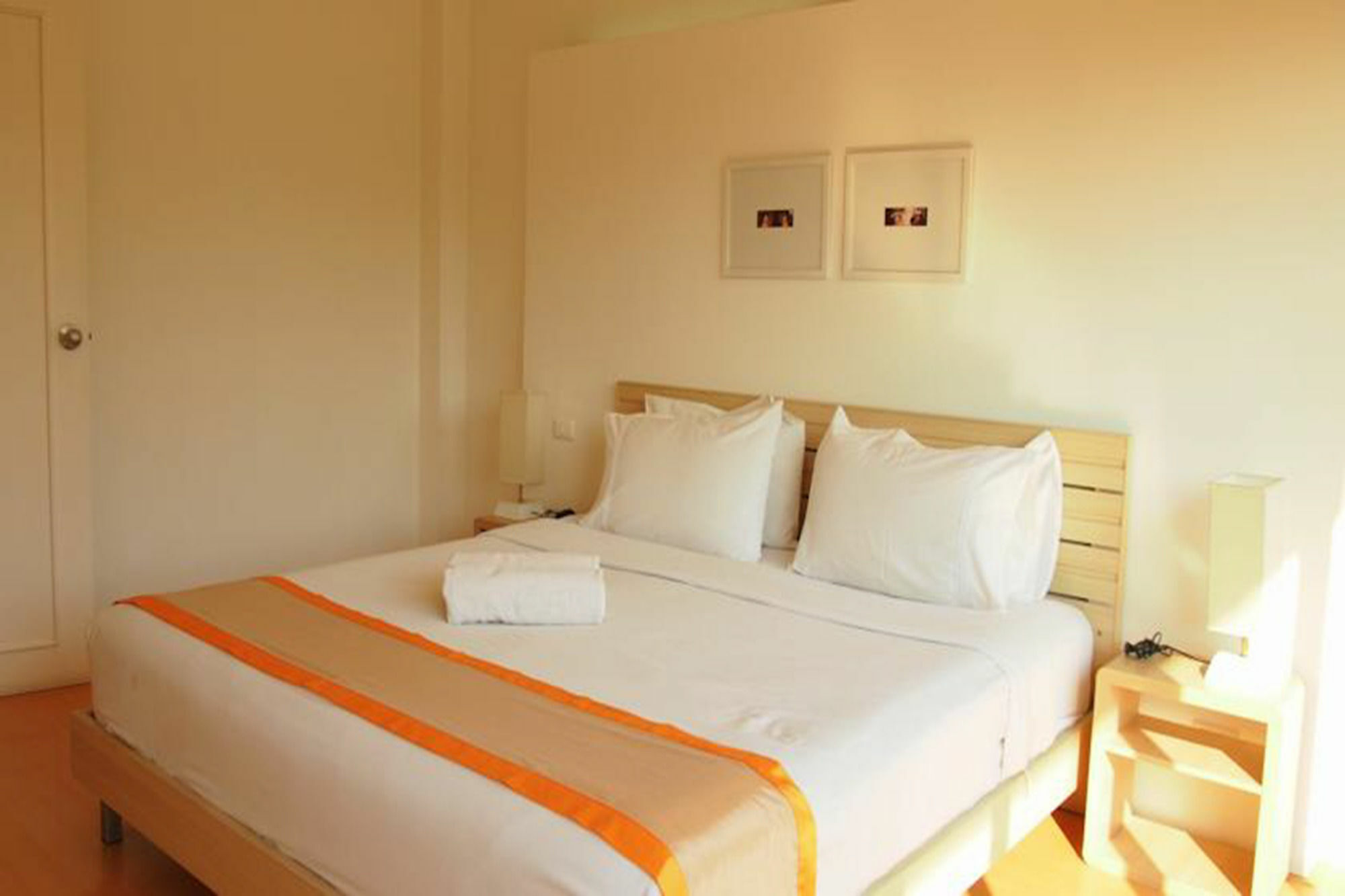 Studio 365 Serviced Apartments Chiang Mai Exteriör bild